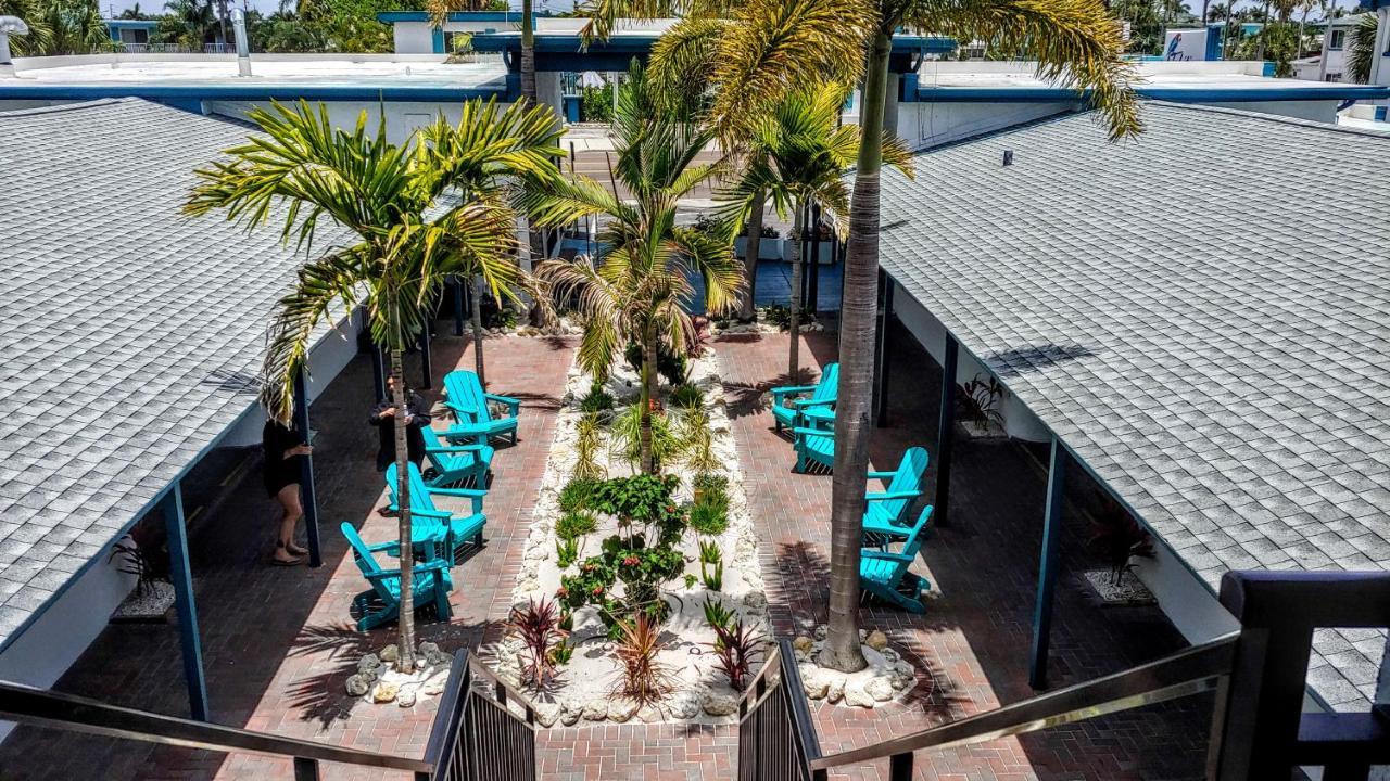 Tahitian Beach Resort Treasure Island Екстериор снимка