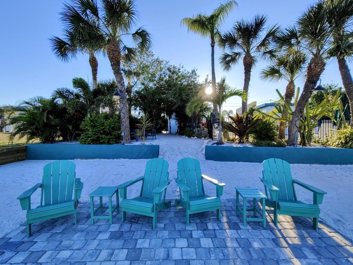 Tahitian Beach Resort Treasure Island Екстериор снимка